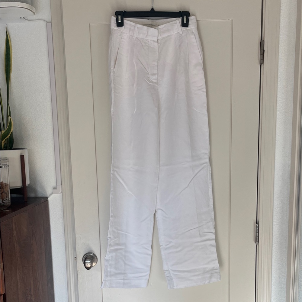 Aritzia Effortless pants in white linen
